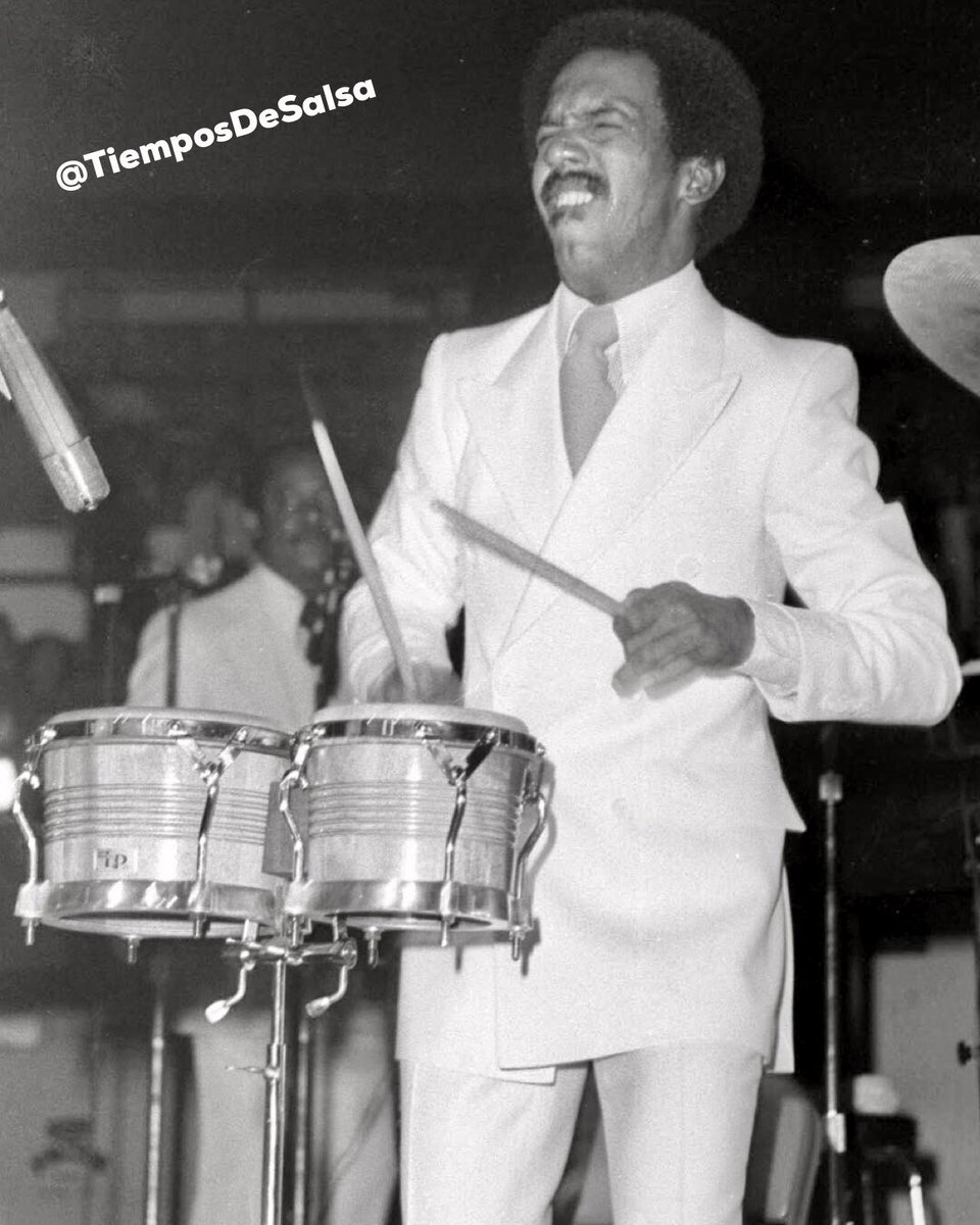 TiemposDeSalsa's tweet photo. El 20 julio de 1969 llegaba a la superficie de la luna, el ‘Apollo 11’, la misión espacial lanzada por EEUU. Ese mismo día Roberto Roena junto al trompetista Elias Lopés creaban una nueva orquesta... era el nacimiento del Apollo Sound.

#TiemposDeSalsa #ApolloSound https://t.co/Ev2384dL3l