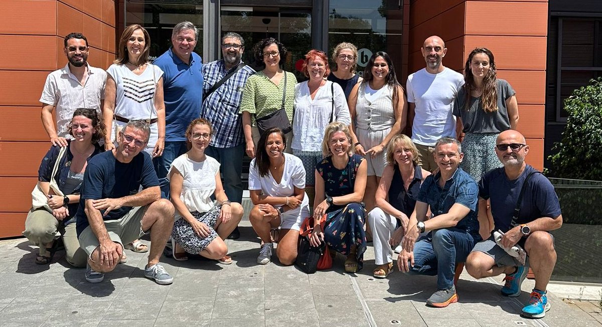Maria Giné-Garriga (@gingarriga) on Twitter photo Gran grup de recerca en Salut, Activitat Física i Esport (SAFE) amb investigadors i investigadores excel·lents de <a href="/BlanquernaFPCEE/">Blanquerna FPCEE</a> <a href="/BlanquernaFCS/">Blanquerna FCS</a> <a href="/BlanquernaCAFE/">Blanquerna CAFE</a> <a href="/uramonllull/">U. Ramon Llull (URL)</a>
Gràcies per aquest curs i molt bones vacances! Gran grup de recerca en Salut, Activitat Física i Esport (SAFE) amb investigadors i investigadores excel·lents de <a href="/BlanquernaFPCEE/">Blanquerna FPCEE</a> <a href="/BlanquernaFCS/">Blanquerna FCS</a> <a href="/BlanquernaCAFE/">Blanquerna CAFE</a> <a href="/uramonllull/">U. Ramon Llull (URL)</a>
Gràcies per aquest curs i molt bones vacances!