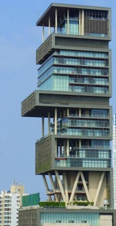 TokitoMuichiroz's tweet photo. Be honest 👀
so what will you choose 🫡

 1 . Stay here Whole life in Antilia

2. Will get 200 Bitcoin https://t.co/CCfuPrOZv8