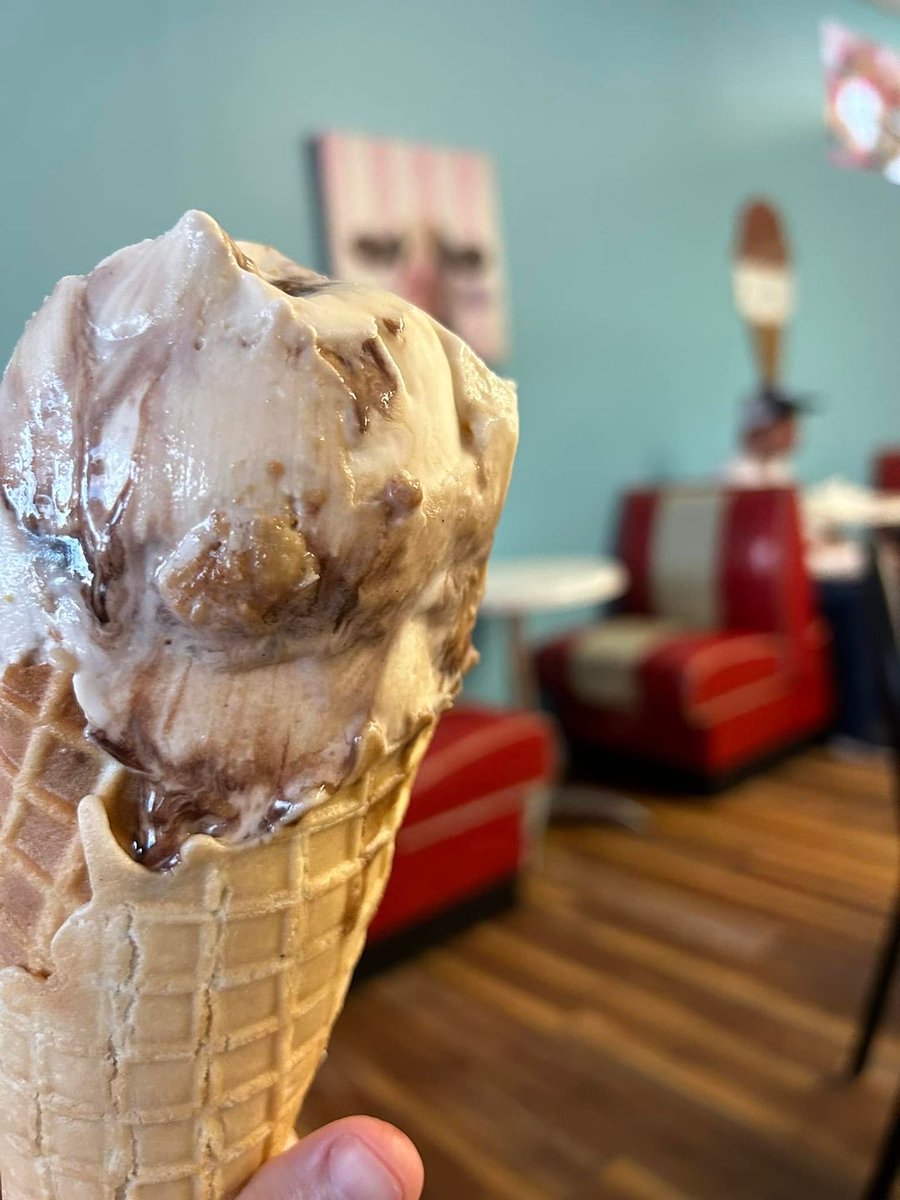 Visit NC Small Towns tweet media