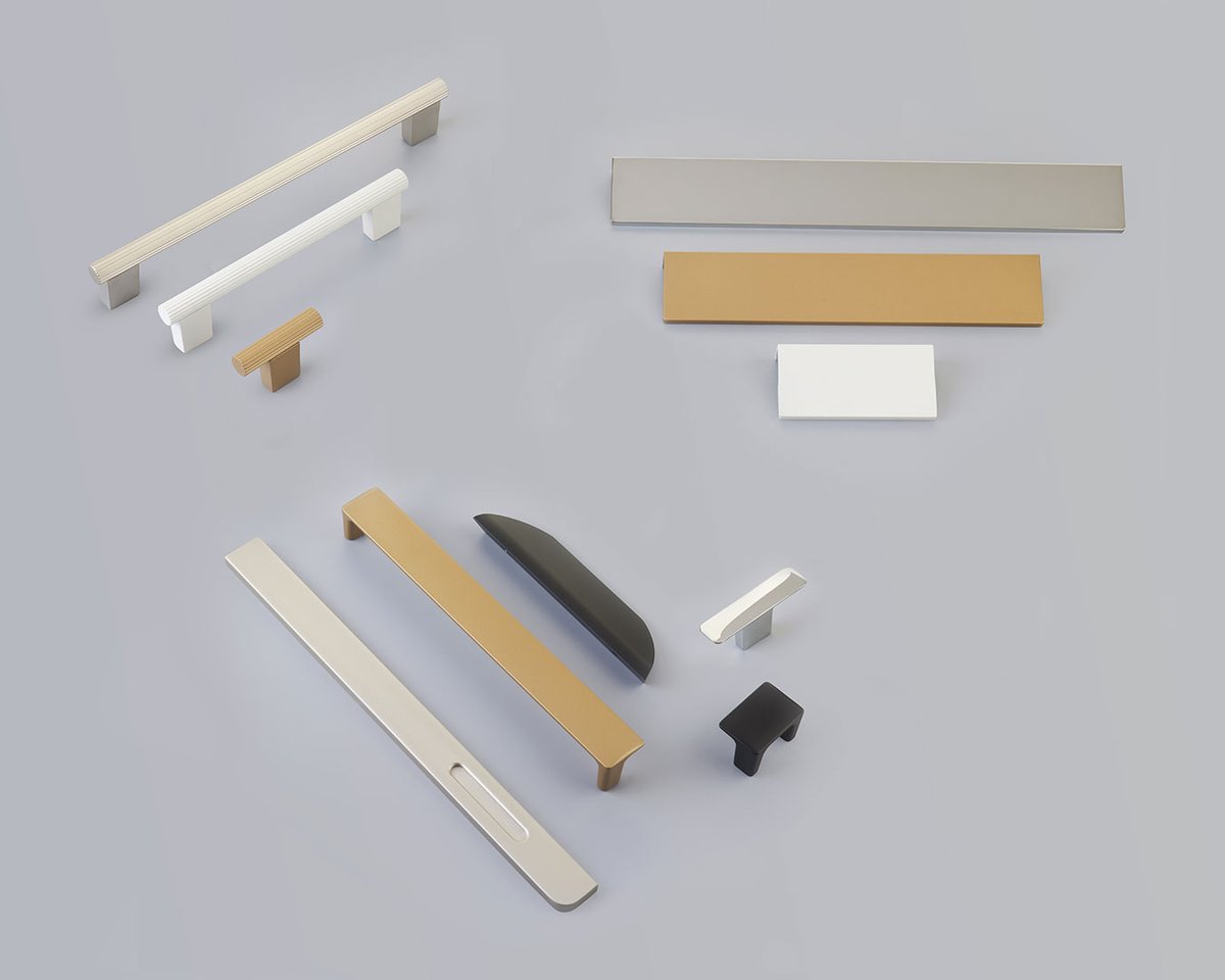 Schaubhardware's tweet photo. Aspero, Borde &amp; Suave Collections 

Three new collections of contemporary cabinet hardware, all expertly crafted in Spain.

More info available at https://t.co/vUrXic4Zf0 #jewelryforthehome https://t.co/xuDHnDS5hs