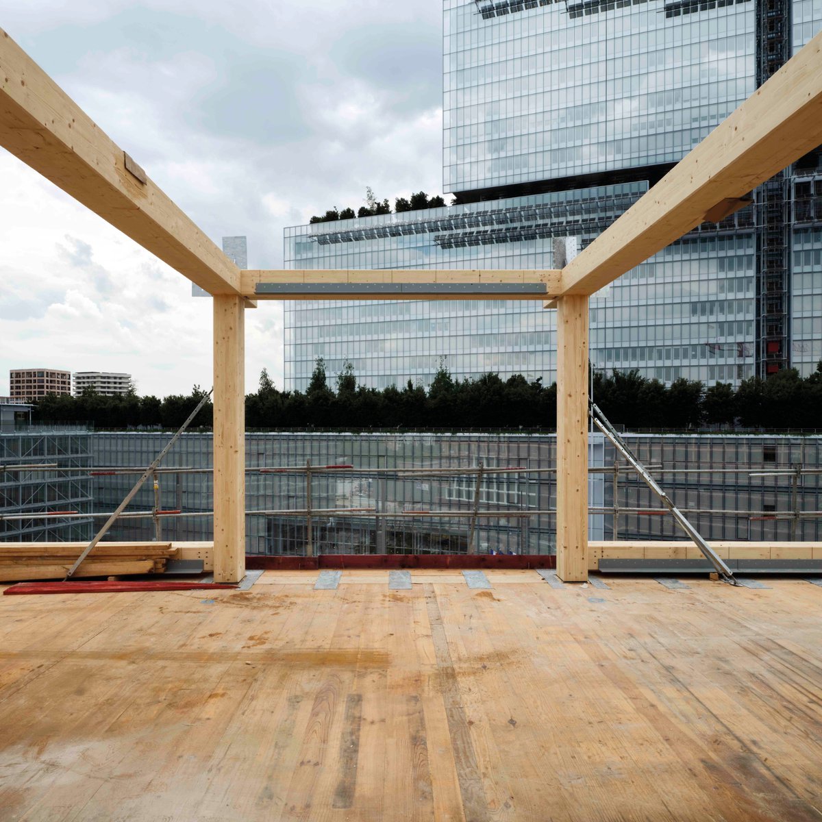 [#REPORTAGE] 5 épisodes pour découvrir le Stream Building avec <a href="/Davidabittan/">David Abittan</a> ! Dans ce 4ème épisode, Laura Bouday, Chargée de Projet du chantier du Stream Building chez PCA-STREAM nous parle des techniques constructives mises en place pour le projet.
👉 vimeo.com/836809967?shar…