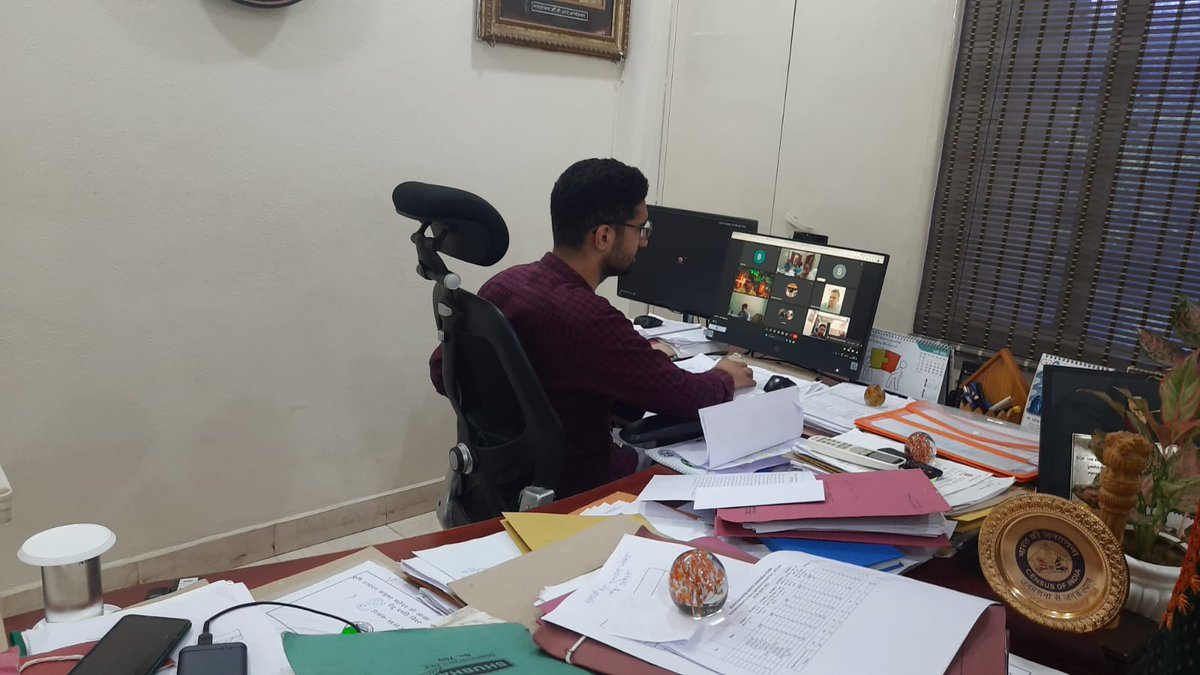VaranasiCdo's tweet photo. दिनांक 20 जुलाई 2023 को मुख्य विकास अधिकारी वाराणसी द्वारा  मुख्यमंत्री बाल सेवा योजना/ मिशन वात्सल्य के तहत ब्लॉक /ग्राम/वार्ड स्तर पर गठित बाल कल्याण एवम संरक्षण समितियों के गठन उनकी बैठक तथा मुख्यमंत्री कन्या सुमंगला योजना की वीडियो कांफ्रेंसिंग माध्यम से समीक्षा की गई https://t.co/uHrUKdQax1