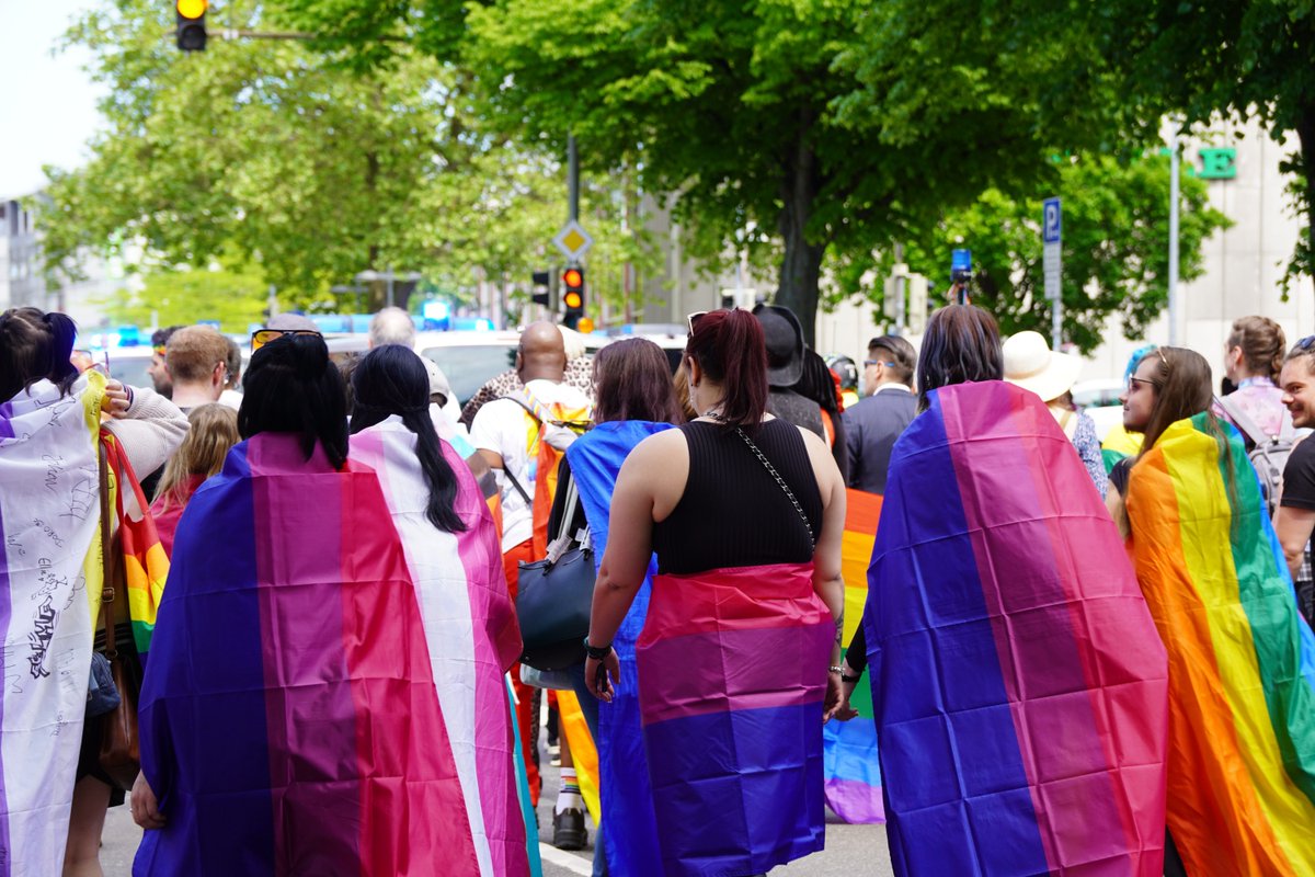 Erneut kam es in Hannover zu einem queerfeindlichen Angriff. Laut Polizei wurde eine Transfau am Samstag von Unbekannten verbal und körperlich verletzt. Ich verurteile diese Tat aufs Schärfste! Diskriminierung, Anfeindung und Gewalt haben in unserer Stadt nichts verloren. (BO)