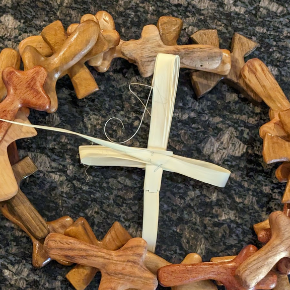 AsburyFirst's tweet photo. Thoughtful Thursday: Did you know we have a group dedicated to carving crosses for those facing challenging situations in life? The Carvers of Hope provide hope using their talents. Check out a recent project that took 2 years to complete: https://t.co/tWeSwu4uHg. #asburyfirstumc https://t.co/etD9YMN736