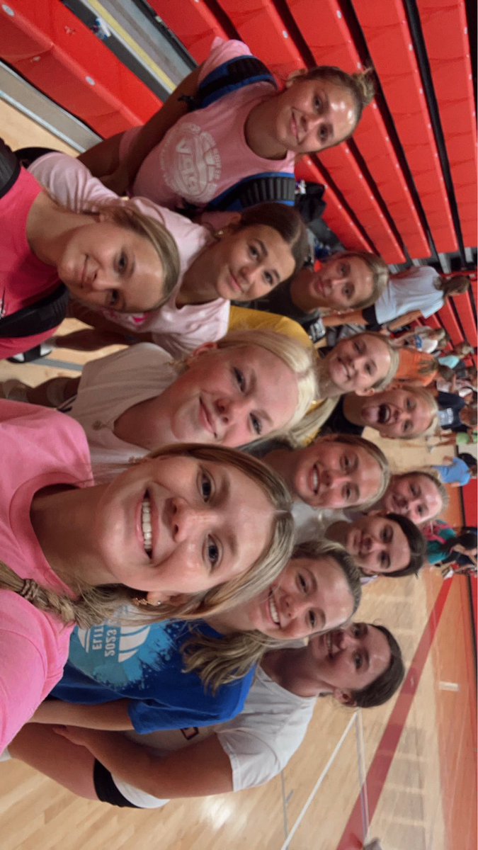 Last open gym this morning! 💙❤️