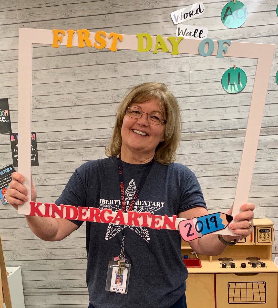 LoriStantonEdu's tweet photo. #ThisIsMe⬇️ #ThisIsMyFriend⬇️
⬇️𝗧𝗵𝗶𝘀 𝗶𝘀 𝗵𝗲𝗿 𝗰𝗹𝗮𝘀𝘀𝗿𝗼𝗼𝗺 𝗮𝗻𝗱 𝗵𝗲𝗿 𝗳𝗹𝗼𝗼𝗱𝗲𝗱 𝗺𝗮𝘁𝗲𝗿𝗶𝗮𝗹𝘀.⬇️

🔴🔴🔴🔴#PleaseHelpMyFriend🔴🔴🔴🔴
❤️We are best friends and Kinder colleagues❤️
#clearthelist2023 A gift card will help. @GailDold https://t.co/9hHemukPMt https://t.co/M9meoXWYkv