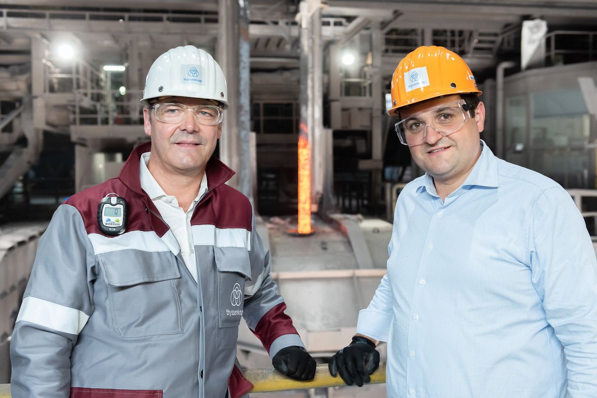 n_liminski's tweet photo. Vor einem Jahr haben wir @thyssenkrupp in Duisburg beraten, wie alle Rädchen in Berlin &amp; Brüssel ineinander greifen für diese zentrale Entscheidung: Heute hat die @EU_Commission den Weg frei gemacht. Grüner Stahl made in #NRW schützt Klima &amp; sichert Industriearbeitsplätze.🤝 https://t.co/4Io9o2tqH2