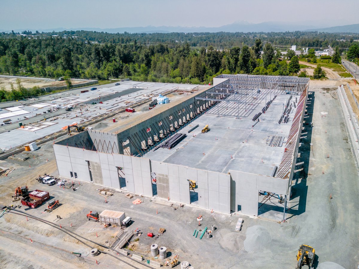 WalesMcLelland's tweet photo. The eight-building Xchange Business Park is progressing nicely as the first buildings are starting to take shape. Once completed, the eight Class A, multi-tenant distribution warehouse facilities will encompass 80 acres.

#WalesMcLelland #WMConstruction https://t.co/0Uh9rPRPkw