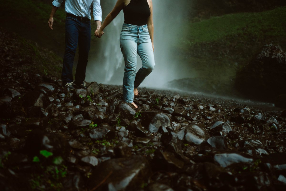Jessica_A_Hill's tweet photo. Merissa and Kyle's dreamy engagement session at Latourell Falls in Oregon gave us all the feels. So fun getting soaked beneath a waterfall with these two! 

#latourellfallsoregon #waterfallengagements #waterfallelopement #waterfalloregon #columbiarivergorgewaterfall #portlandwedd https://t.co/tSIK6z7TXB