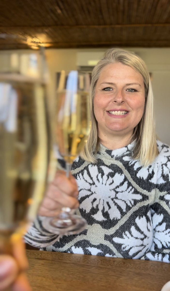 Mariette dT-Helmbold tweet media