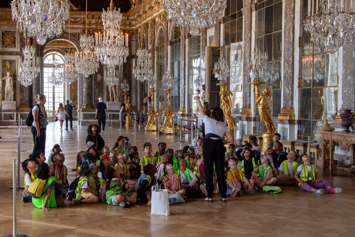emerigemecenat's tweet photo. ✨👧 Le @CVersailles et le groupe @Emerige s'associent chaque année depuis 2016 pour déployer cette opération estivale hors du commun. Après cette première journée, RDV en août pour la suite d'#UneJournéeDeVacancesAVersailles ! https://t.co/jzQ3GvhcsN