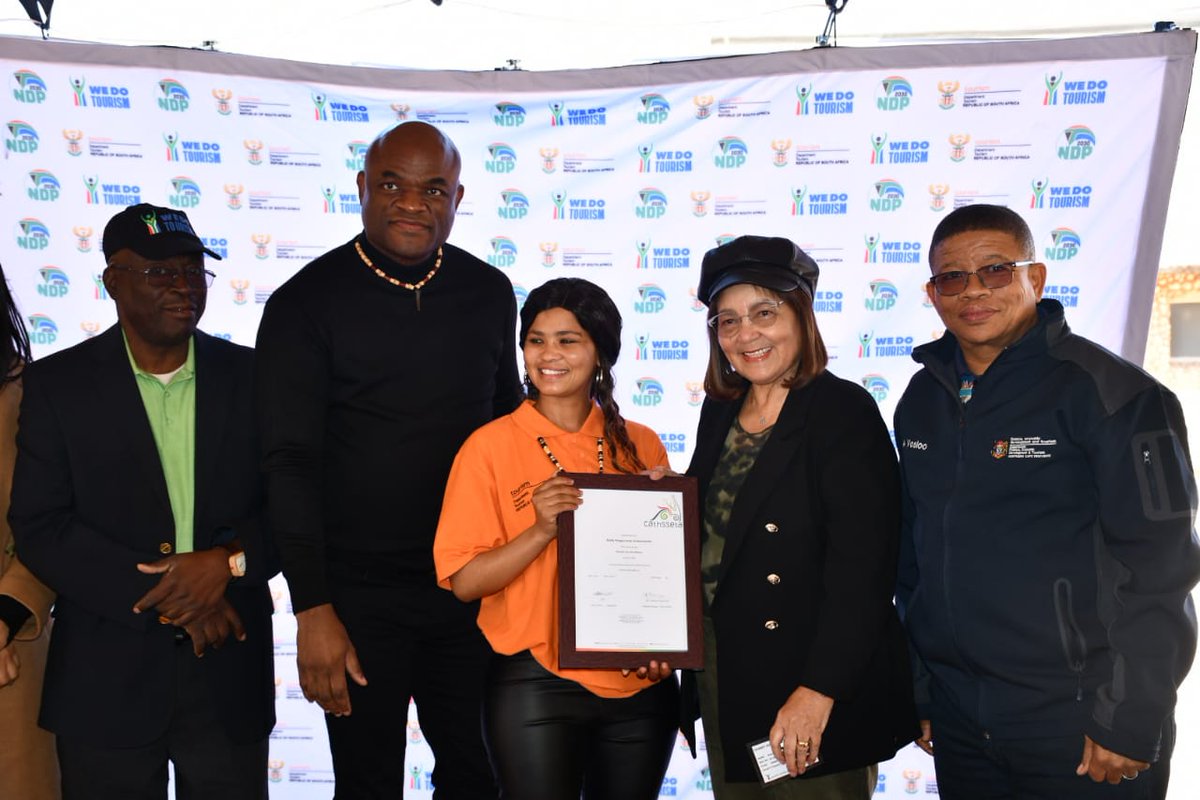 PatriciaDeLille's tweet photo. Tourism can only grow if we empower local communities.
I am very proud of the 10 tour guide graduates from communities around the Kgalagadi National Park who were trained by the @Tourism_gov_za and were officially certified as tour guides yesterday. 
@NorthernCapeSA
#WeDoTourism https://t.co/kDNSdZj2T3