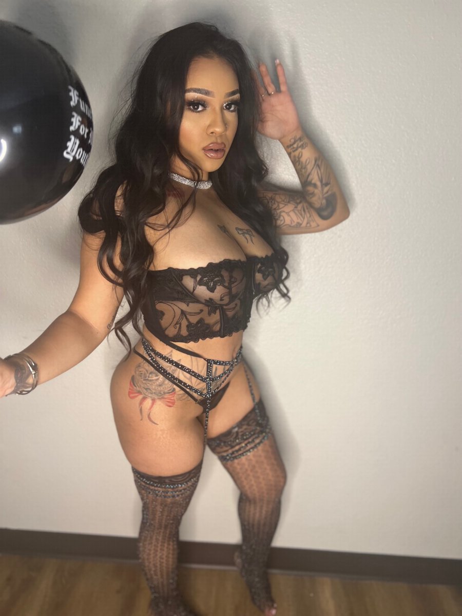 MonaMonroe15's tweet photo. Goddess Mona 🔥
https://t.co/T2BynN2TEo https://t.co/YfPDKitxsQ