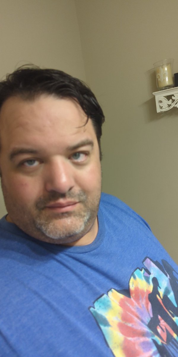 LuckyPyrate's tweet image. I suck at selfies but here ya go, fresh out the pool #PoolTest