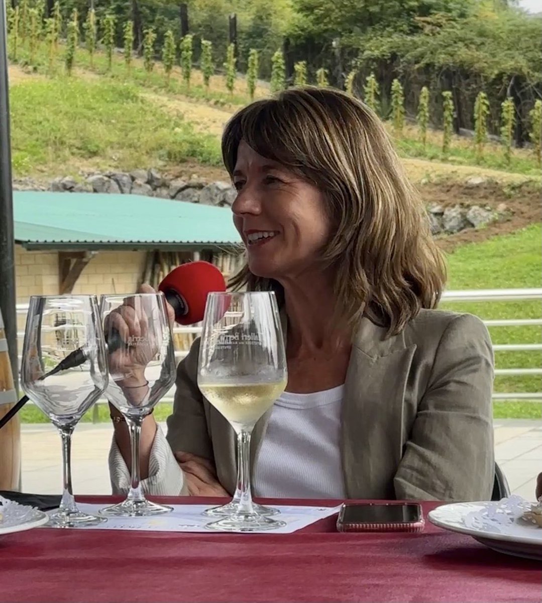 🗣🎙  <a href="/AitziAnsotegi/">Aitziber Ansotegi</a>, Gerente de la ADR <a href="/urremendi/">Urremendi</a>, ha participado hoy en el programa <a href="/LaRutaSlow/">La Ruta Slow</a> junto con <a href="/aitorbuendia/">Aitor Buendía</a> y demás invitados/as. Un programa de #gastronomía y #ecoturismo de <a href="/radioeuskadi/">Radio Euskadi</a> que ha visitado hoy la espectacular bodega #TalleriBerria de #Morga.