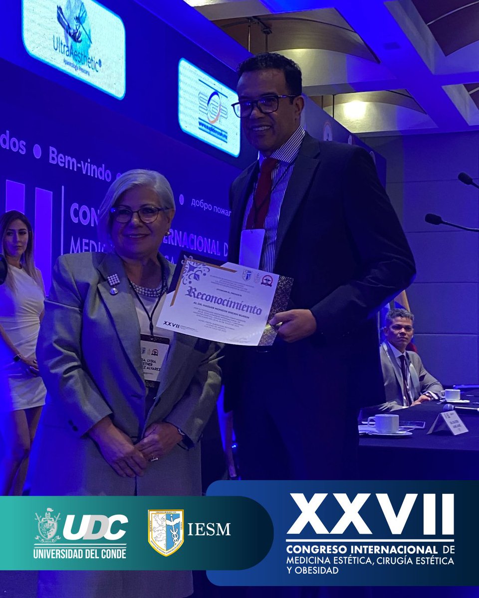 posgradosiesm's tweet photo. Ahora en el estrado, el @drhassannurein concluye su intervención en el XXVII Congreso Internacional de Medicina, Cirugía Estética y Obesidad. Durante su ponencia, expuso el procedimiento por etapas de una Cirugía de ginecomastia. https://t.co/ejJ8EXDbnh