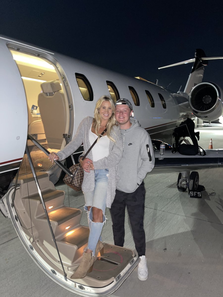 One moment I was driving home.

The next I was being rushed to the hospital.

Ironically, this is the best thing that ever happened to my business.

Here’s how the worst night of my life turned into 3 7-figure companies:

[Story Thread]