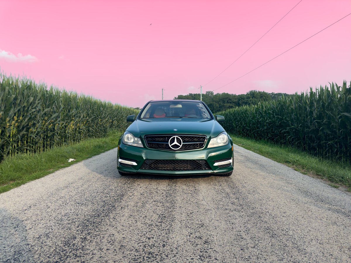 ChefNooks's tweet image. Didn’t show off the ride to twitter yet. The build is still in progress but she lookin so nice already