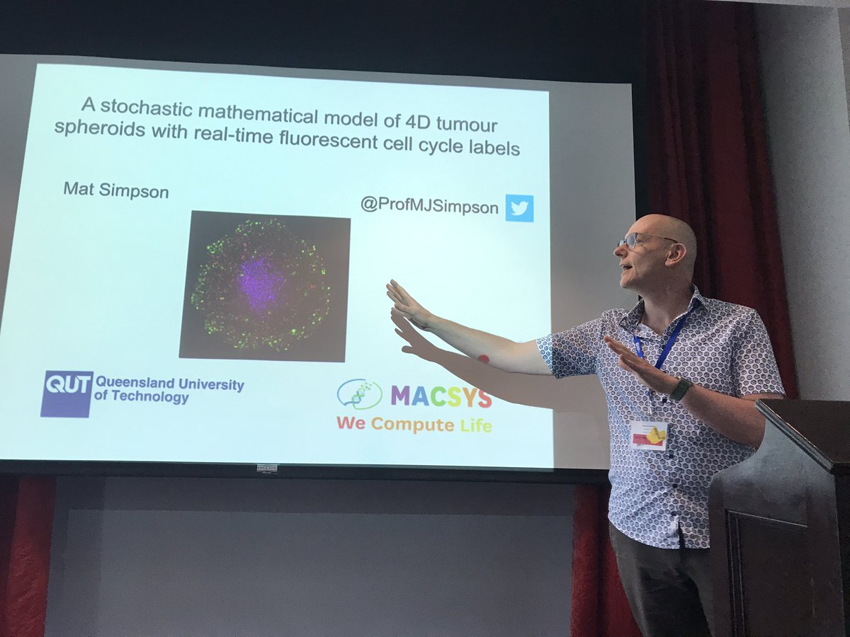@ProfMJSimpson discussing 4D tumo(u)r spheroids in our last talk in Data-driven Modeling in Cancer <a href="/smb__2023/">SMB2023 - Annual Meeting of the SMB</a>! Thanks to all those who attended, the conference organizers, and of course our speakers <a href="/a13xbrowning/">Alex Browning</a> <a href="/jeanetteaij/">jeanette johnson</a> <a href="/adamlmaclean/">Adam MacLean</a> and co-leaders <a href="/HeberLRocha/">Heber Rocha</a> <a href="/MathCancer/">Paul Macklin</a>