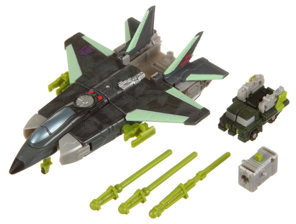 JesseWittenrich's tweet image. So. It looks like Legacy Thrust is Earthrise Starscream.

But I would have used Jhiaxus. It would be like 70% remold but the silhouette would read so much closer