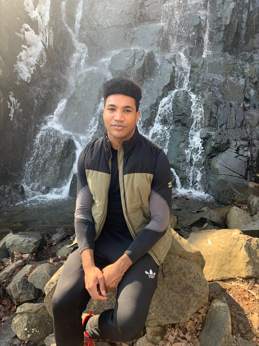 We welcome @zacharychungmd to our @matherhospital #radres program. Zac’s hometown is Queens, NY and joins us from SUNY Downstate. Zac enjoys hiking, weightlifting, binging shows on HBO/Netflix/Crunchyroll, and spending time with his dog, Mocha. #radiology #medtwitter #dogdad