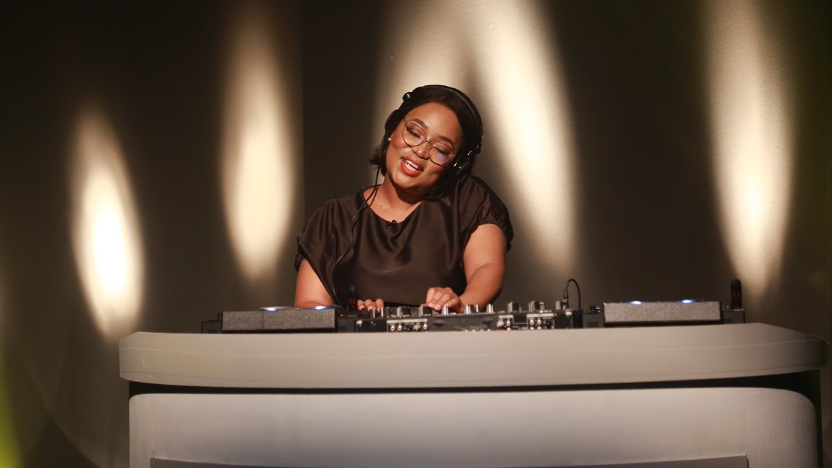 ONEGospel's tweet photo. Thank you for tuning into our @mootjies_ episode of #FreeMotion πΊ
If you missed it, you can catch the repeat on Friday at 2PM or alternatively on @DStv catch-up. β―οΈ
Till next week, be blessed. π€π½
#OneGospel
#FireSet
#GospelMeetsHouseMusic
#Mootjies https://t.co/ARBjAOonBV