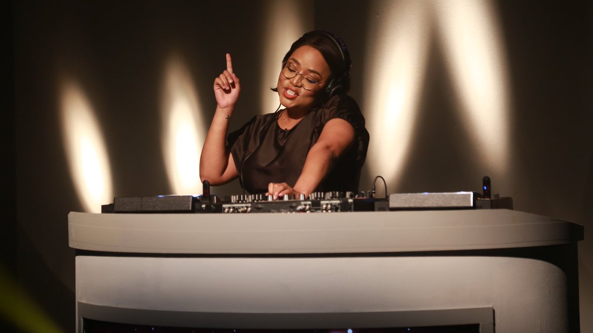 ONEGospel's tweet photo. Thank you for tuning into our @mootjies_ episode of #FreeMotion πΊ
If you missed it, you can catch the repeat on Friday at 2PM or alternatively on @DStv catch-up. β―οΈ
Till next week, be blessed. π€π½
#OneGospel
#FireSet
#GospelMeetsHouseMusic
#Mootjies https://t.co/ARBjAOonBV