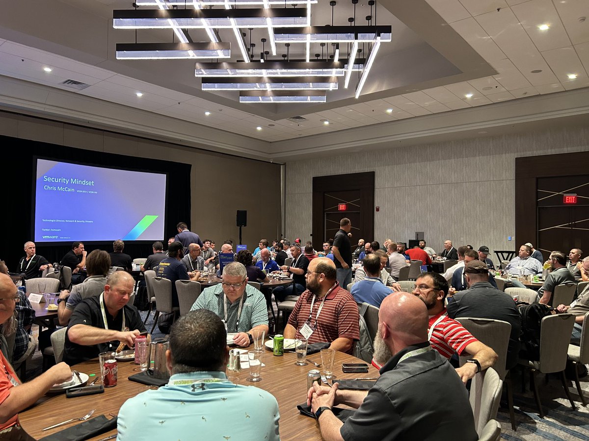 MyVMUG's tweet image. Squeeze on in! @hcmccain’s lunch keynote, The Security Mindset, is packed! @IndyVMUG #VMUGUserCon #vSphere