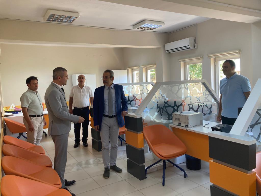AladagNufus's tweet photo. Adana İl Nüfus ve Vatandaşlık Müdürümüz Sayın Sakip PEHLİVANOĞLU Müdürlüğümüze ziyarette bulundular. Kendilerine nazik ziyaretlerinden dolayı teşekkür eder, saygılarımızı sunarız.
@sefikaygol 
@drsuleymanelban 
@sakippehlivan 
@sofuoglufatih 
@AdanaNufus 
#HayatınHerAnında https://t.co/BSs4xDYE7h