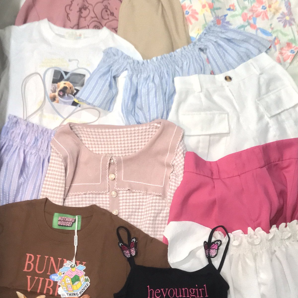 applepaperr's tweet photo. 🌷 ˖ ࣪  lot.44 𖥔 ࣪ 🌼
! รับเอฟในไดเรก ig :applepaperr !
โล๊ะเสื้อผ้ามือสอง ครอป กระโปรง กางเกง เซต มีมากกว่าในรูป 🥣
🍰 กดรีลด 5 บาท 🍒
 ลงในทวิตวันเสาร์ เวลา 12:30 น. 🫧
#ส่งต่อ #ส่งต่อเสื้อผ้า #เสื้อผ้ามือสอง #ส่งต่อเสื้อผ้ามือสอง #โล๊ะตู้เสื้อผ้า #เสื้อผ้ามือสองสภาพดี https://t.co/UQh7ElHo9C