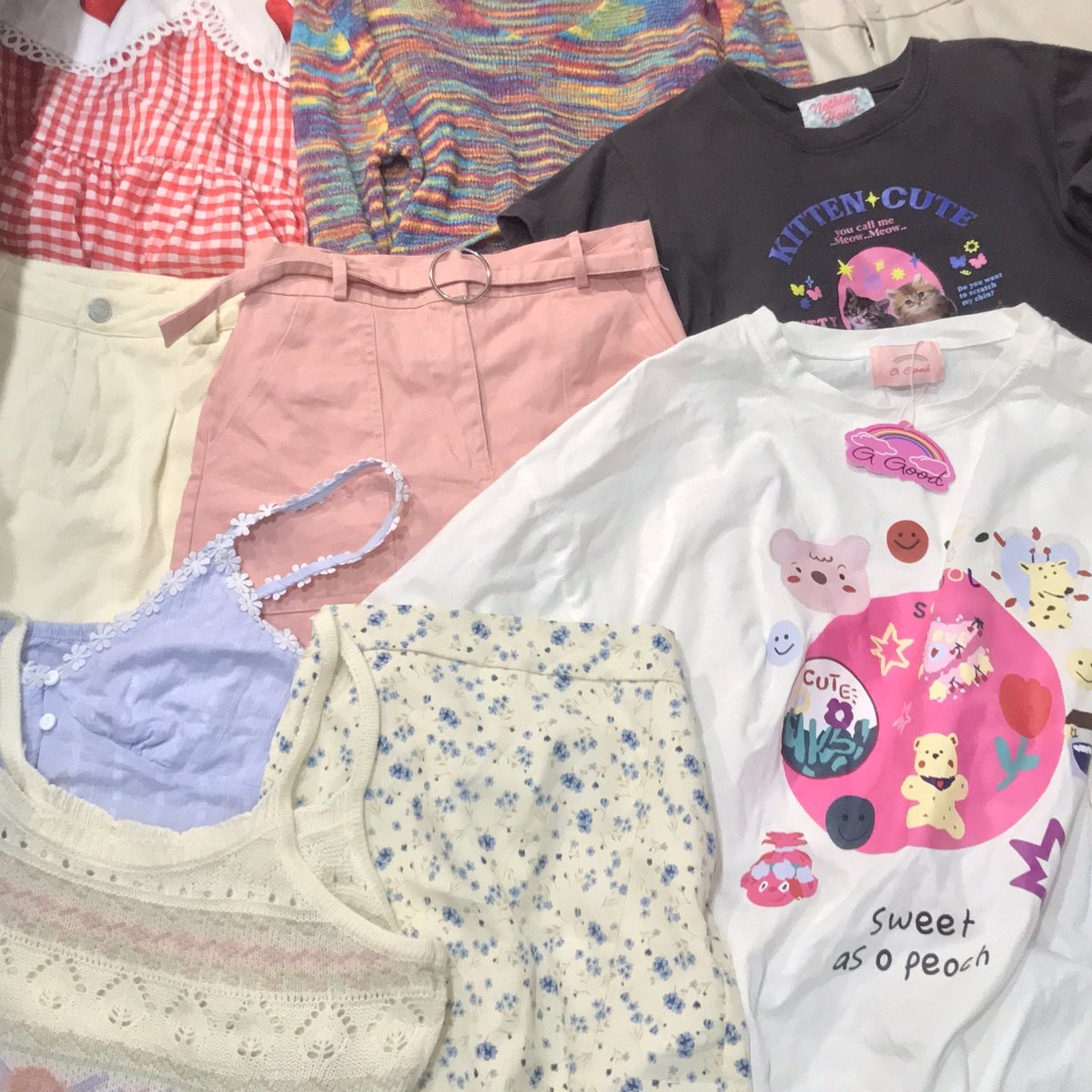 applepaperr's tweet photo. 🌷 ˖ ࣪  lot.44 𖥔 ࣪ 🌼
! รับเอฟในไดเรก ig :applepaperr !
โล๊ะเสื้อผ้ามือสอง ครอป กระโปรง กางเกง เซต มีมากกว่าในรูป 🥣
🍰 กดรีลด 5 บาท 🍒
 ลงในทวิตวันเสาร์ เวลา 12:30 น. 🫧
#ส่งต่อ #ส่งต่อเสื้อผ้า #เสื้อผ้ามือสอง #ส่งต่อเสื้อผ้ามือสอง #โล๊ะตู้เสื้อผ้า #เสื้อผ้ามือสองสภาพดี https://t.co/UQh7ElHo9C