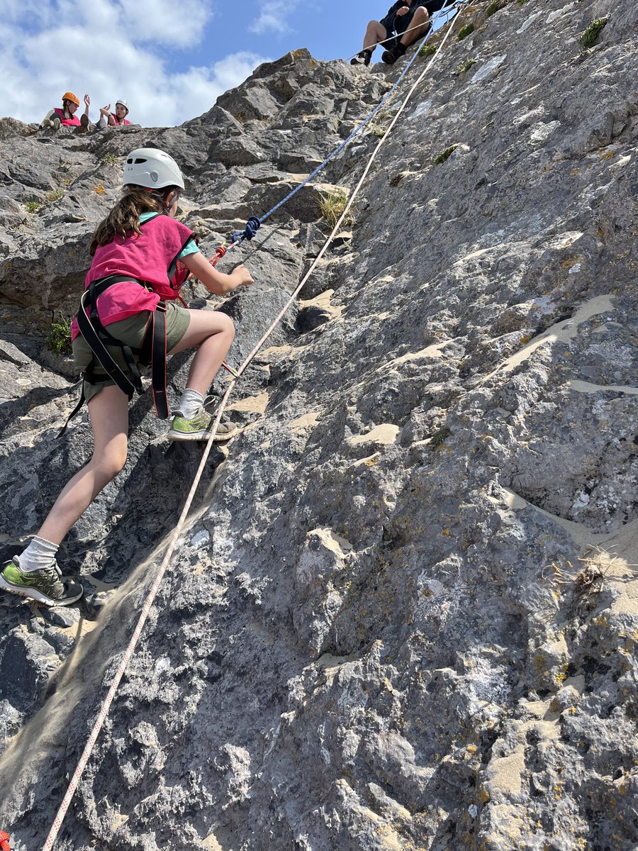 llanrhidianp's tweet photo. Up, up, up, we go! Time for rock climbing.π§π§ββοΈ #LlanOut #LlanHealth #Llan4P #LlanFun https://t.co/qFHdwnaoXH