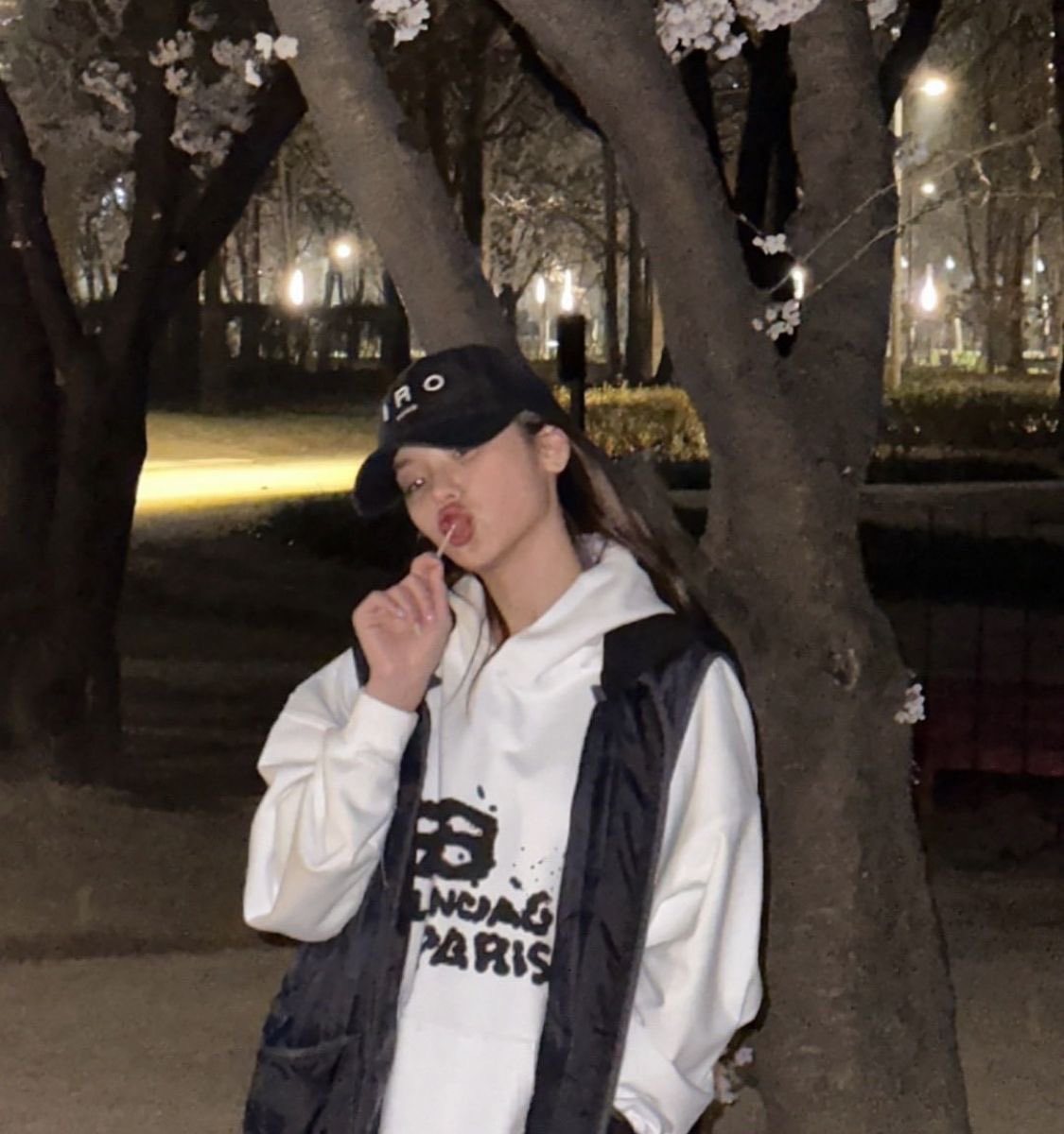 late night walks w my bebe 🫂