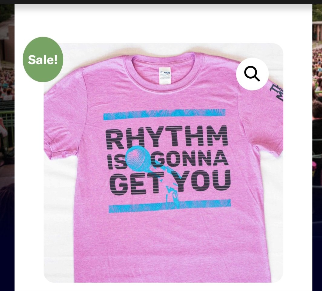 I saw this tshirt but only availabe in the States. Luckily I have an Aunt and Cousins there. I just had to have it @GloriaEstefan #miamisoundmachine #rhythmsgonnagetyou