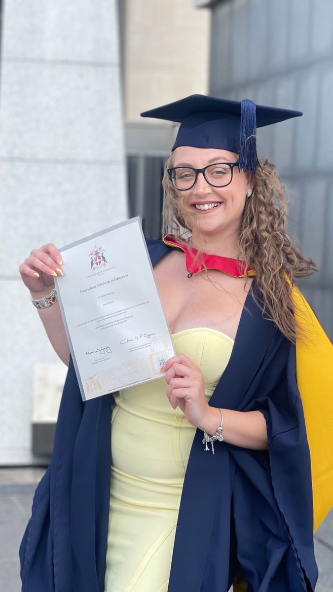 Office Miss Brown 👩🏻‍🏫📚✏️ <a href="/AMPSCITT/">AMP SCITT</a> <a href="/LiverpoolHopeUK/">Liverpool Hope University</a> <a href="/getintoteaching/">Teaching</a>