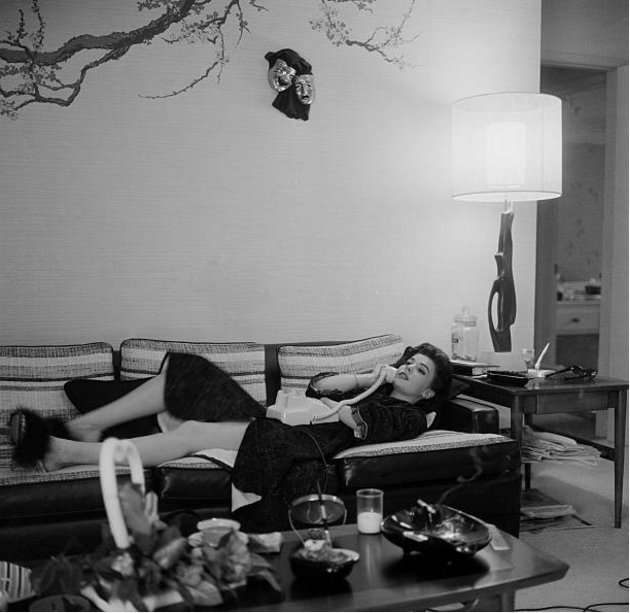 dean_frey's tweet photo. #PhoneCallFromPaul tweet on Natalie Wood's birthday π
π· Earl Leaf, 1957
@holdengraber https://t.co/FsYXuE4gdS