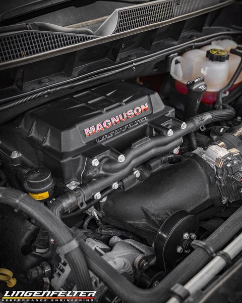LingenfelterLPE's tweet image. Modded Detroit had a massive turnout yesterday with lots of eyes on the #Lingenfelter #Magnuson Supercharged #C8 #Corvette &amp;amp; BlackLake.XT1 #Silverado 🔥

#ModdedDetroit #LPE #MaggieOnTop #C8Corvette