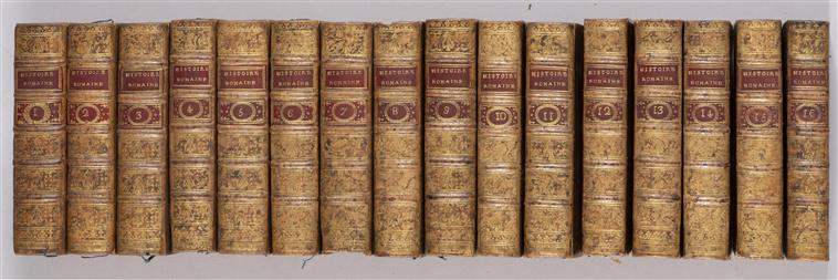 CRCVersailles's tweet photo. 📚📢Nouvelle mise en ligne : bibliographie générale sur l’histoire de Versailles et de la cour, du XVIe au XXe siècle. 

⌛️ Non exhaustive, elle recense à ce jour 1 375 références et sera régulièrement mise à jour.

En accès libre 👉https://t.co/oyNiUgjlNk https://t.co/Dx7da28xUm