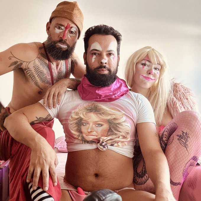 Barbie, palha&ccedil;os e outras coisitas mais&hellip; rupturas dissidentes da ordem, da beleza embalada, da moral<a href="/tag/valentinesday"class="tags"><span>#valentinesday</span></a><a href="/tag/diadosnamorados"class="tags"><span>#diadosnamorados</span></a>