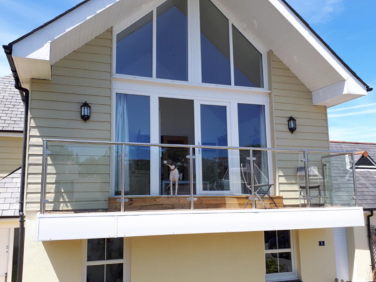 paulbcornwall's tweet photo. You are looking at a stunning contemporary home only 4 mins walk from the beach! 
We are looking for a House for Duty Minister to live here and join the team in Falmouth, Cornwall!
@DioTruro @churchofengland 
Find out more here: https://t.co/xWrMUqsLAM https://t.co/cEgf5ZTXGY