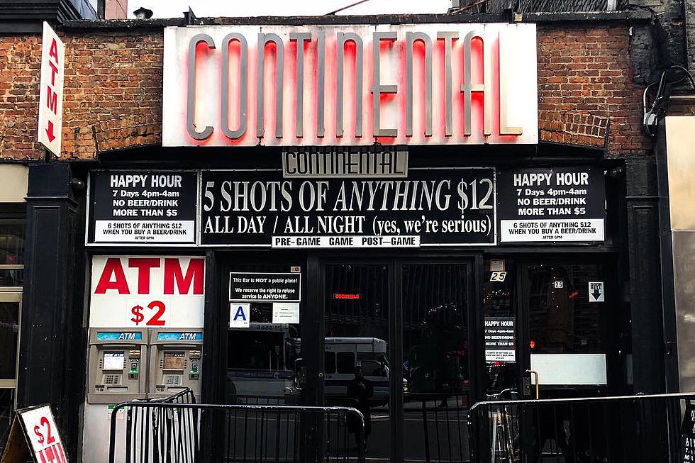 francemothers's tweet photo. Only real New Yorkers knew why this bar was always completely empty. https://t.co/1YaRE28rR7