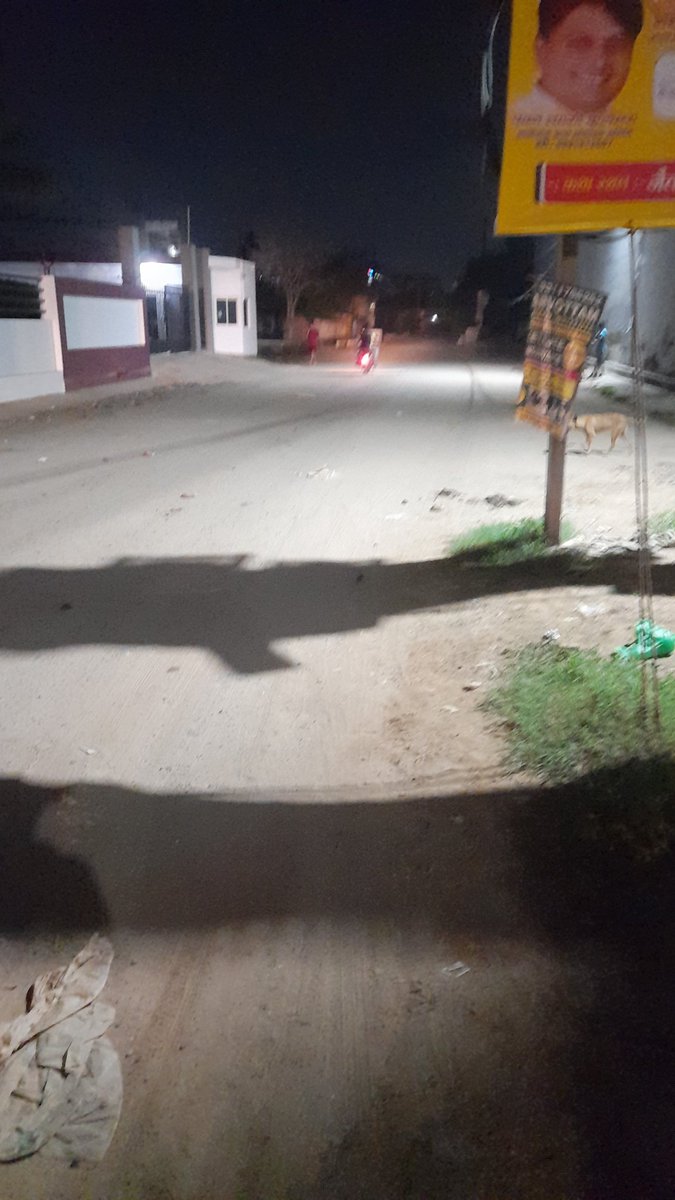 sunil_rekha's tweet photo. @OfficialGNIDA @rituias2003 @CMOfficeUP @dmgbnagar @PankajSinghBJP @dr_maheshsharma @RwaWest @myogiadityanath @BJP4UP जल भराव हो बीमारी फैले लेकिन दो बार अथॉरिटी में आश्वासन देने के बाद सीनियर मैनेजर आदि से लगातार संपर्क में रहने के बाद भी 100 मीटर रोड और नाले का निर्माण कार्य आगे बढ़ाने के लिए कोई प्रगति नहीं हुई https://t.co/xr7e6PQdac
