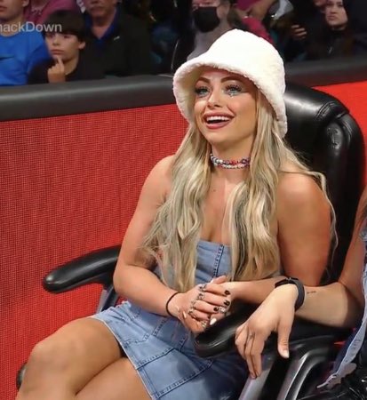 LIVin_Riott on Twitter: "Best of Liv day 201 🩵 Reply with your best Liv