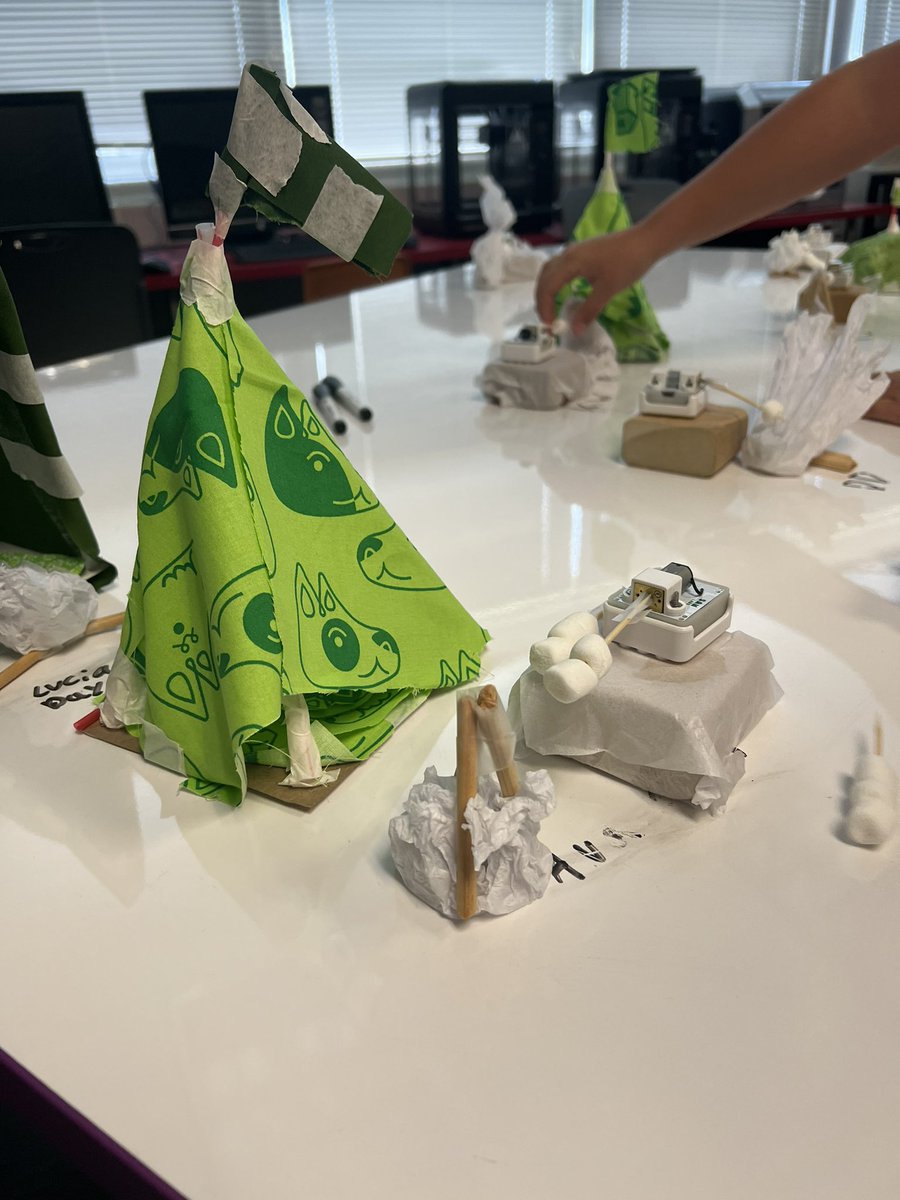 JResigG's tweet photo. Recap of OV STEM Camp Day 1 &amp; 2! We built camp fires, automated marshmallow roasters, and tents. The kids are rocking these @SAMLabs ! Day 3, our final day, we are cooking S’mores with our Solar Ovens! Can’t wait! https://t.co/wdhVnlcCeD