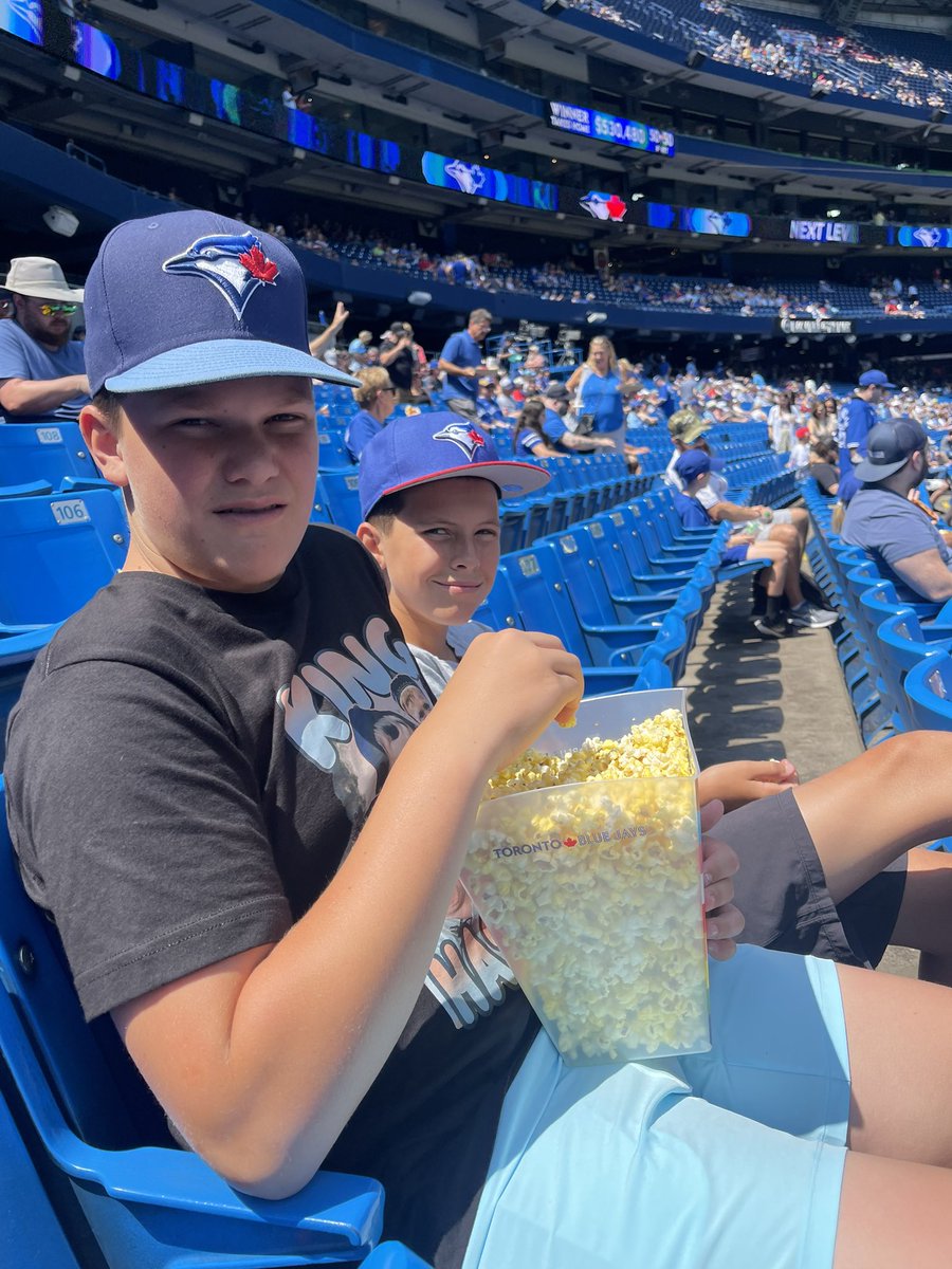DerikTweets's tweet photo. Game ready! @bluejays https://t.co/wLSEwBEeyU
