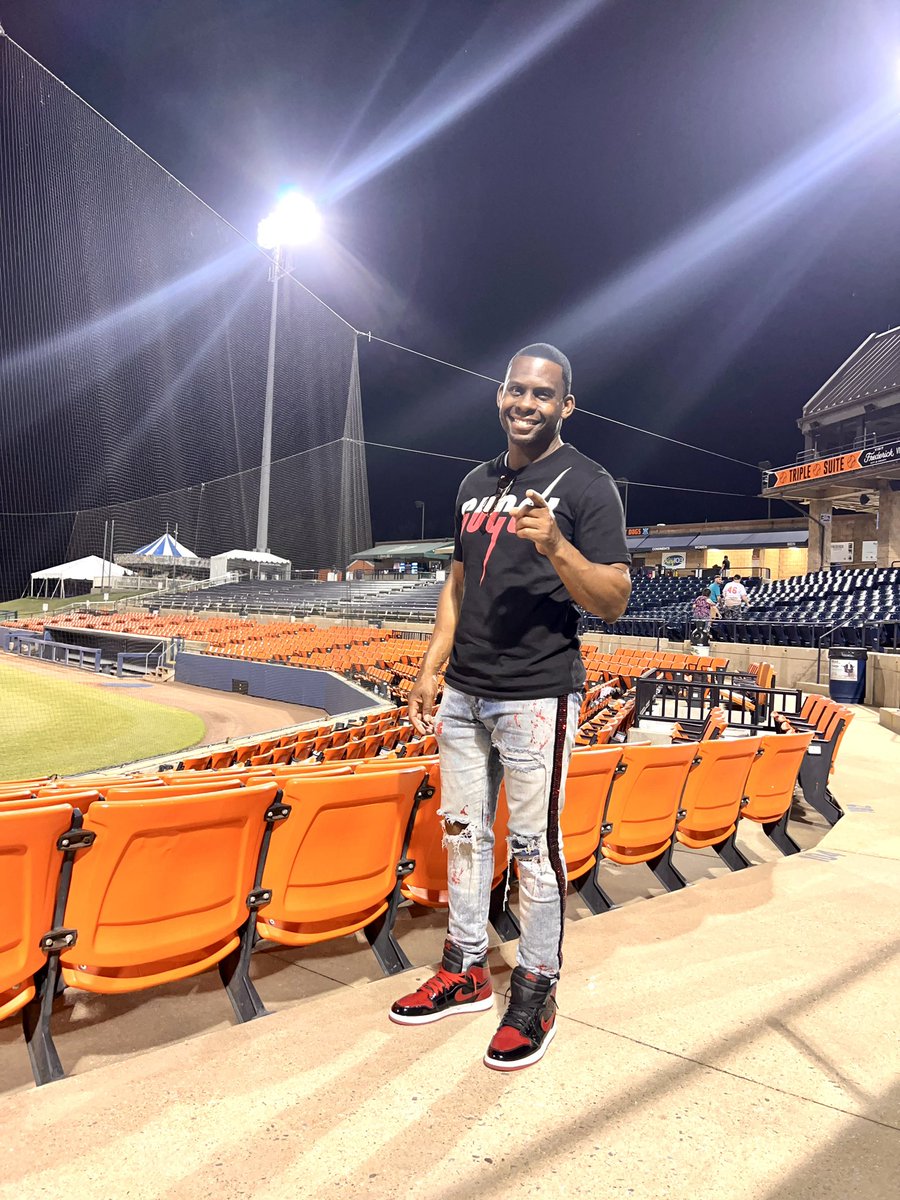 mrlarryridley's tweet photo. “On The Road Again” watching my son play in Maryland! @cam_ridley23 @WVBlackBears https://t.co/UJtirz8G1L