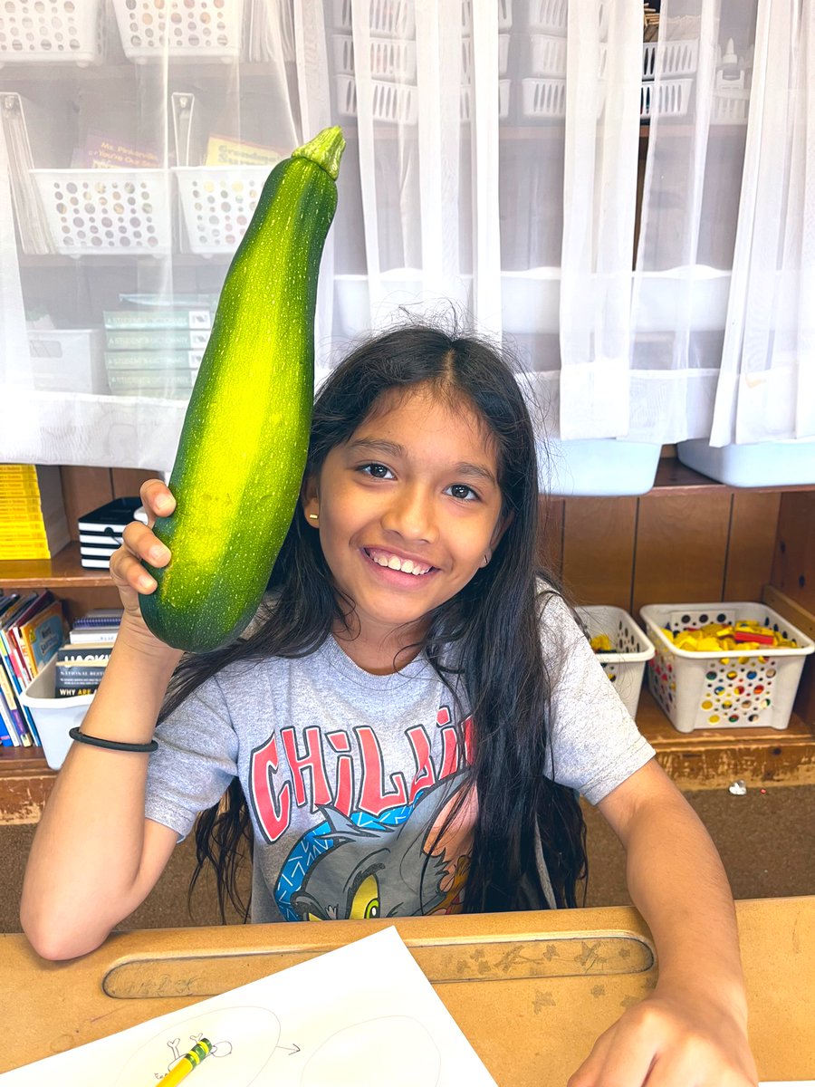 Mrs. Undercuffler tweet media