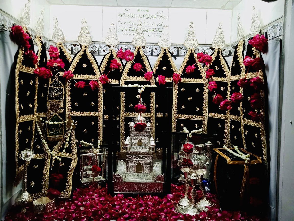TheHaideri's tweet photo. Labbaik Ya Hussain  a.s♥️ https://t.co/2e2SlKRGCo