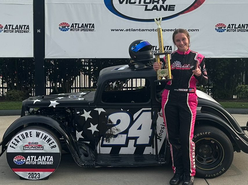 SRWRadio's tweet photo. This week on #SRWRadio - Legend drivers Katelyn Hicks & @NLyons14 of @RevRacin discuss how they got into racing and their latest win, #PitReporter for @FloRacing @theoneNonlyJKD talks about who could be the next @joshberry and the latest in #RacingNews https://t.co/0o3NUrcWUR
